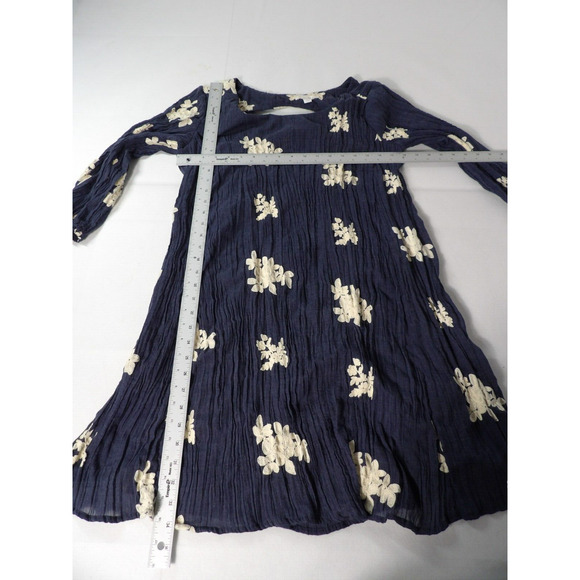 Westport Shift Dress Medium Gauzy Embroidered Floral Cutout Back Navy Blue Boho - Picture 10 of 16